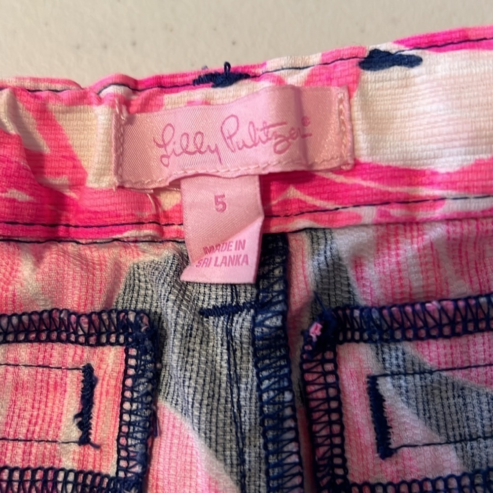 🛍️BOGO FREE Lilly Pulitzer girls shorts Via Amor navy blue with flamingos size 5 - Picture 5 of 6